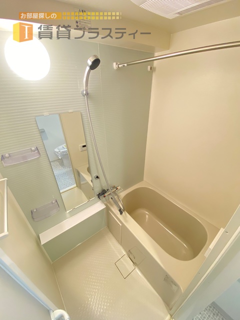 バス・シャワールーム　１日の疲れをバスルームでゆっくりと…