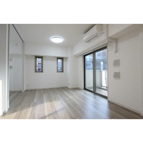 その他部屋・スペース　日当たり良好な洋室♪