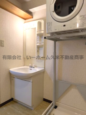 洗面設備　使いやすい独立洗面台です