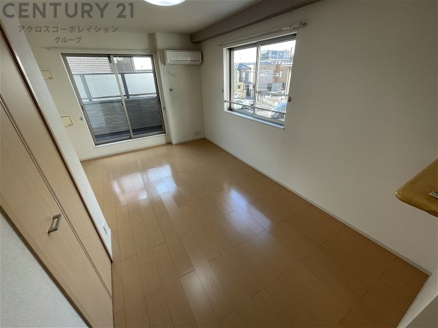 居室・リビング　２面採光の明るいお部屋です。