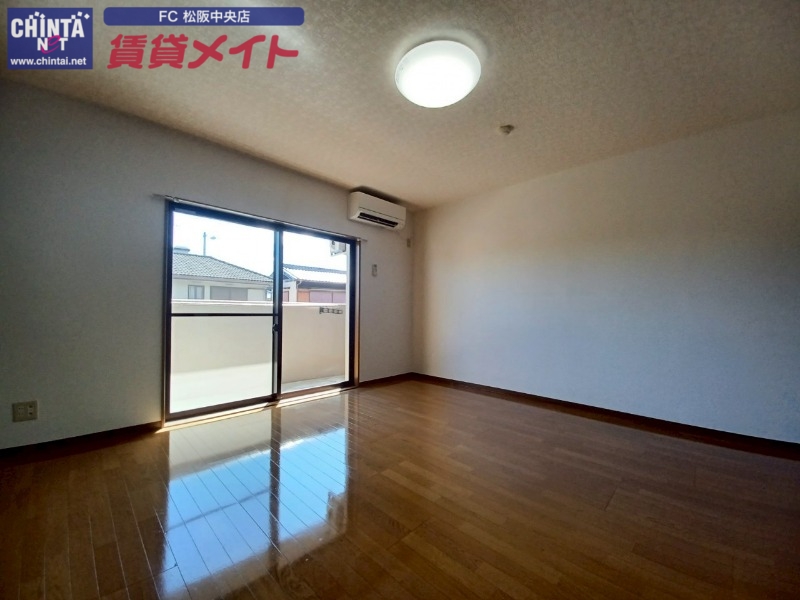 居室・リビング　同型参考写真