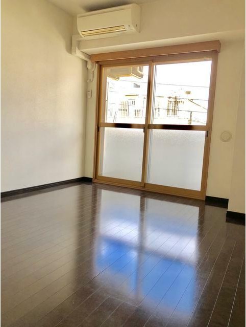 居室・リビング　使いやすい形の為、レイアウトを楽しめます♪