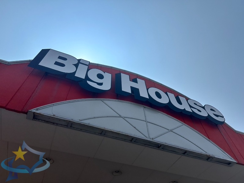 スーパー　ビッグハウスウエスト（スーパー）まで439m