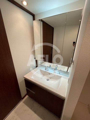 洗面設備　カスタリアタワー長堀橋　独立洗面台