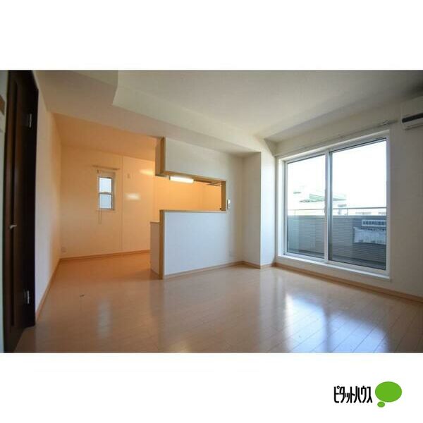 居室・リビング　他号室の写真です。