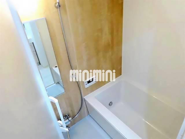 バス・シャワールーム　広いお風呂でゆっくり一日の疲れを癒してください