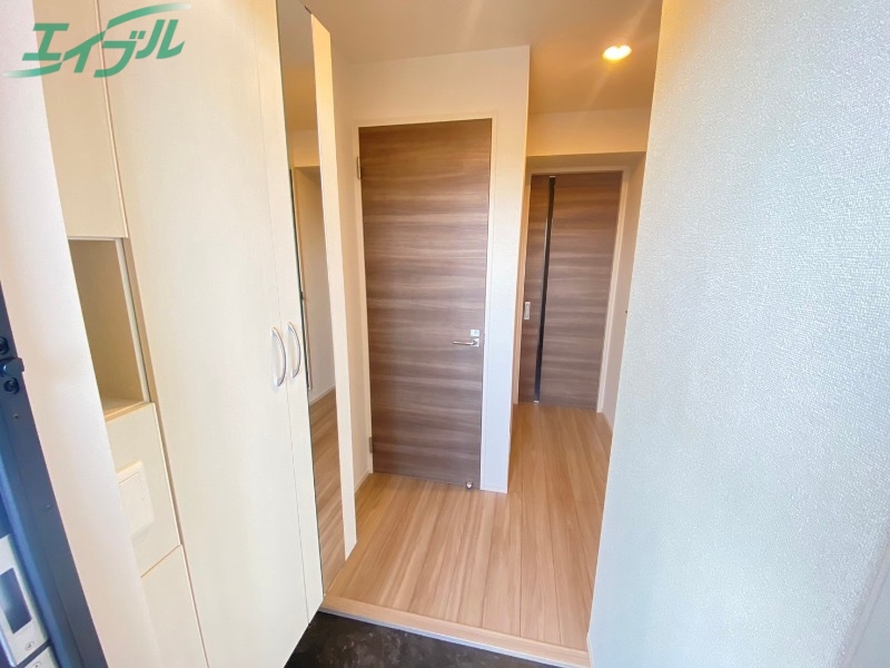 玄関　同物件別部屋参考写真