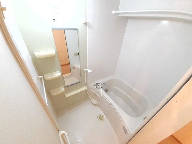 バス・シャワールーム　※別号室の写真です。