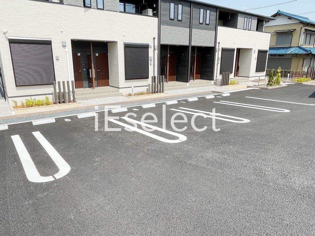 駐車場　敷地内駐車場も募集中です！