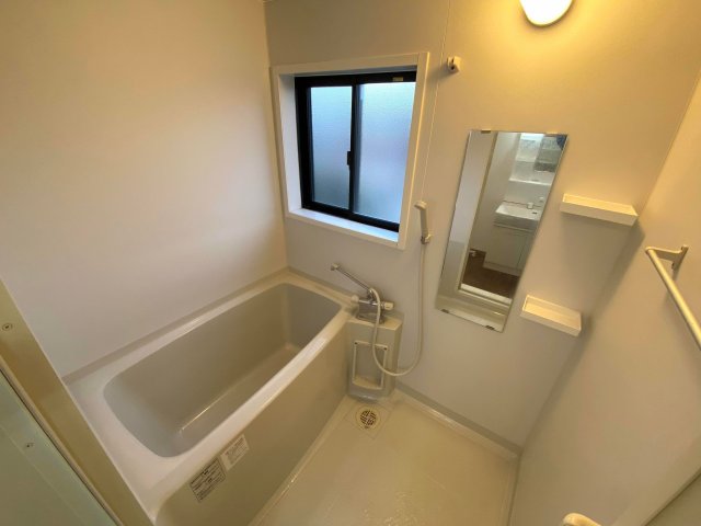 バス・シャワールーム　お風呂で日々の疲れを落としましょう