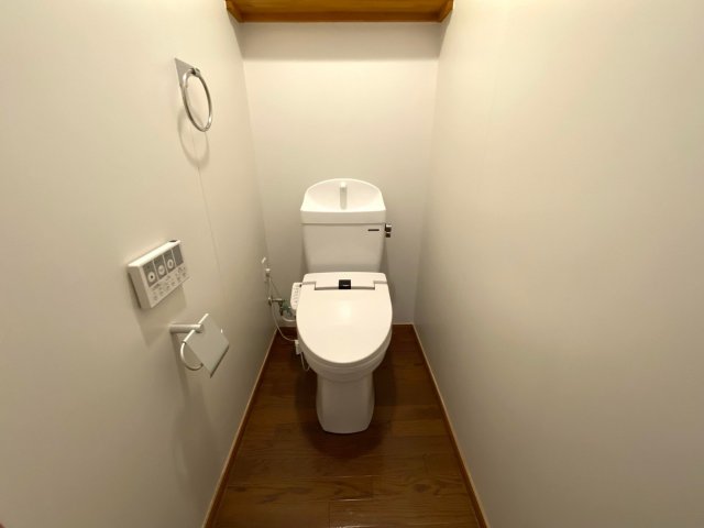 トイレ　落ち着いたトイレです