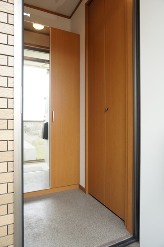 玄関　図面と現状に相違がある場合には現状を優先