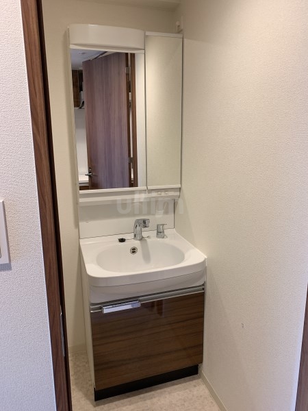 洗面設備　※別のお部屋のお写真です。御参考までに。
