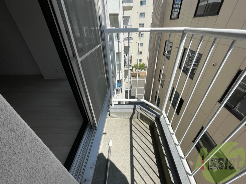 バルコニー　バルコニーが付いていますので一息ついてみてはいかがですか。