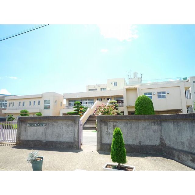 小学校　鈴谷小学校（小学校）まで700m