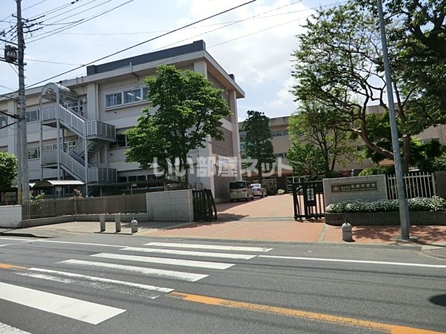 中学校　流山市立北部中学校（中学校）まで958m