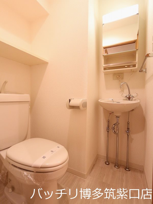 洗面設備　写真は別号室イメージの為、現状を優先致します