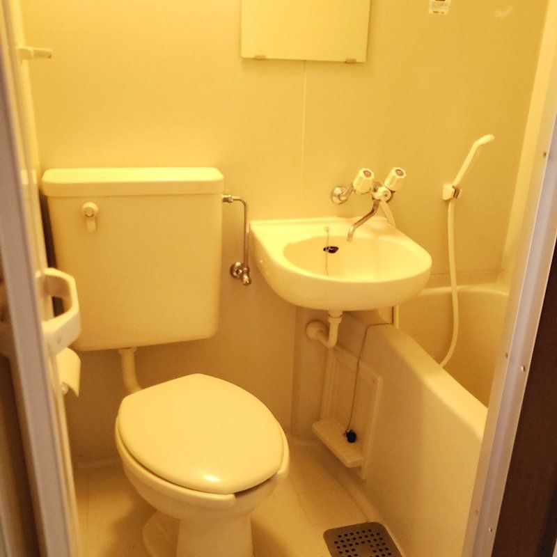 トイレ　トイレ