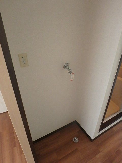 洗面設備　洗濯機置き場