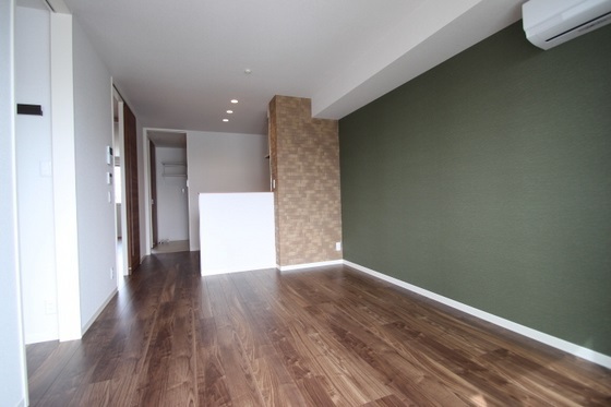 居室・リビング　別号室参考写真