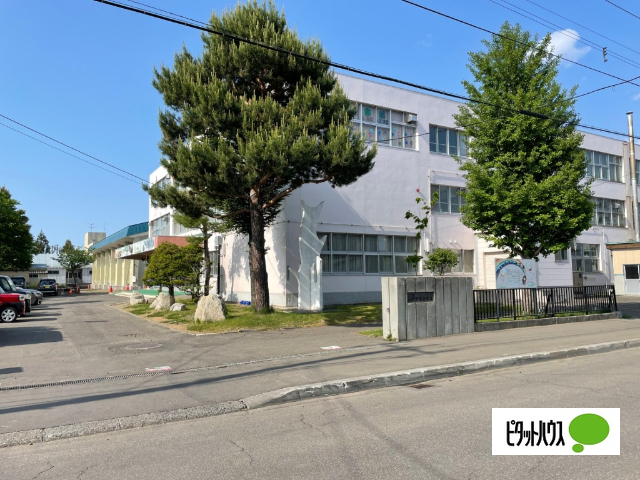 小学校　札幌市立発寒東小学校（小学校）まで1185m