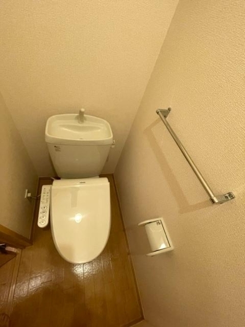 トイレ　温水洗浄暖房便座つき