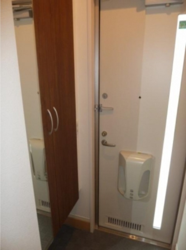 玄関　図面と現状に相違がある場合には現状を優先