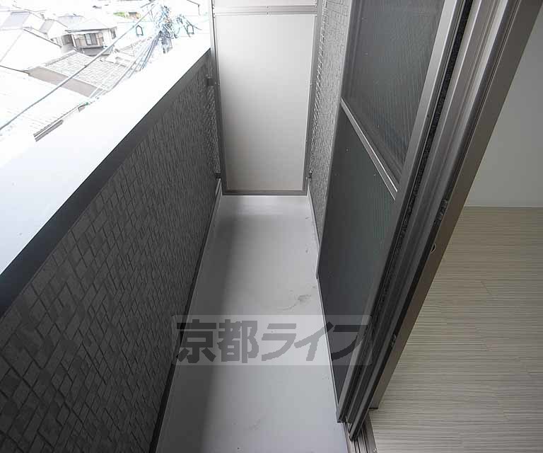 バルコニー　バルコニーもゆったり。