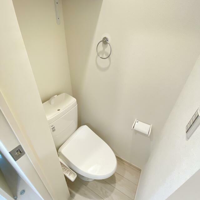 トイレ　快適な温水洗浄便座付き