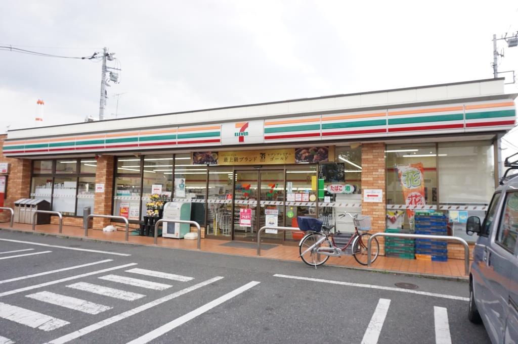 コンビニ　セブンイレブン 足立東伊興3丁目店（コンビニ）まで489m