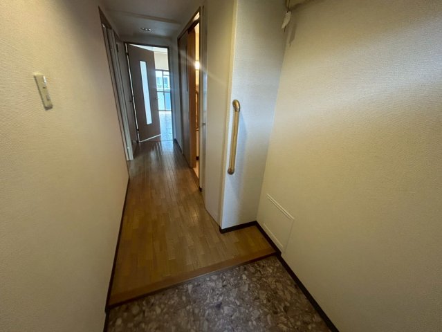 玄関　ウィルあじま