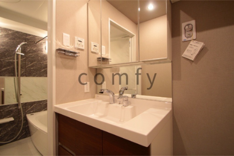 洗面設備　独立洗面台