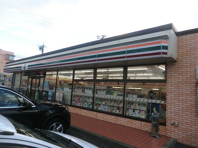 コンビニ　セブンイレブン 浜松三方原北店（コンビニ）まで984m