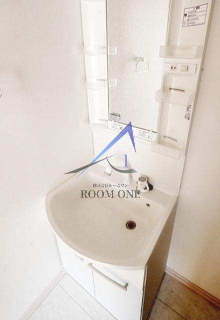 洗面設備　独立洗面台です。