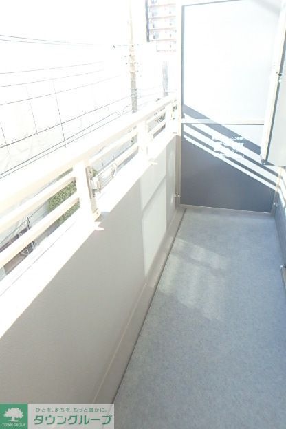 バルコニー　外からの目が気にならないバルコニーで洗濯物が干せます