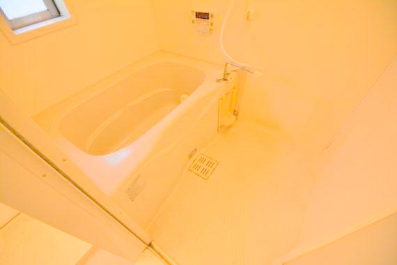 バス・シャワールーム　ゆったりと入るなら、お風呂とトイレとは別々が嬉しいですよね。