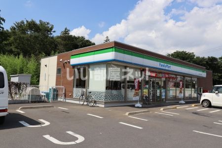 コンビニ　ファミリーマートつくばみらい高岡店（コンビニ）まで1307m