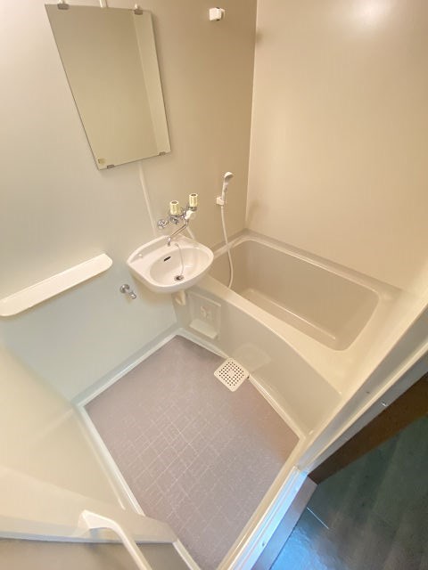 バス・シャワールーム　お風呂です