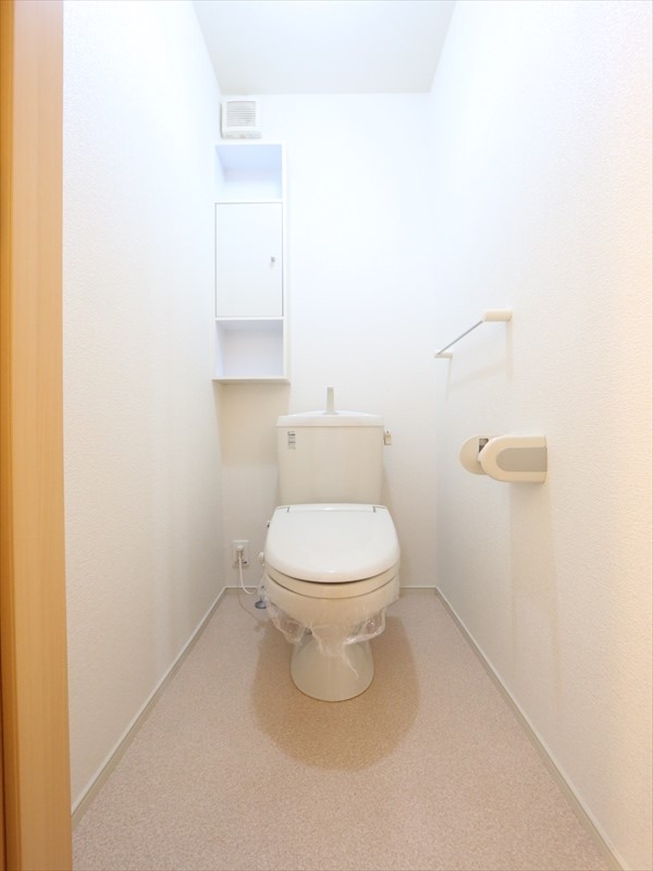 トイレ　温水洗浄便座取り付け可能