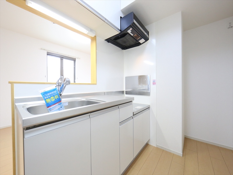 キッチン　キッチン（ガス2口コンロ設置可能）