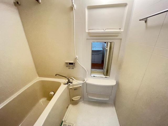 バス・シャワールーム　バス