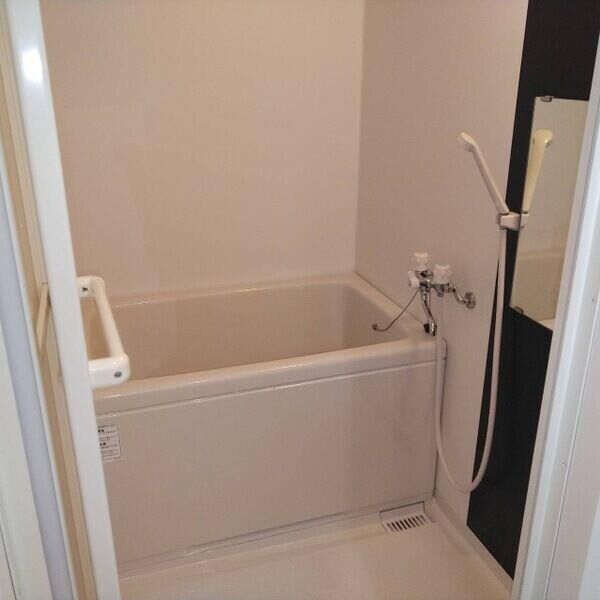 バス・シャワールーム　難波リーガルハウス　浴室