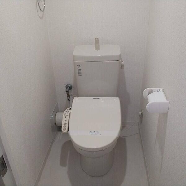 トイレ　難波リーガルハウス　温水洗浄便座