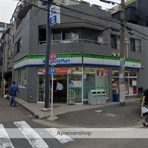 コンビニ　ファミリーマート（コンビニ）まで2421m