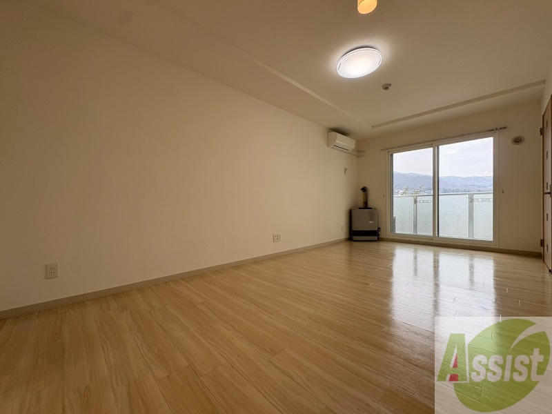 居室・リビング　広くてキレイなＬＤＫが広がっていて、充実した生活が送れそう。