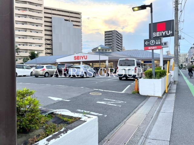 スーパー　西友南浦和店（スーパー）まで589m