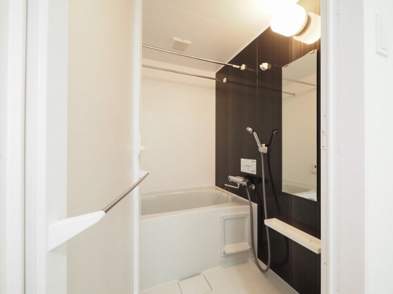 バス・シャワールーム　同じ物件の他の号室のお写真です