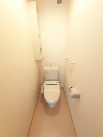 トイレ　ゆったりとした空間のトイレです