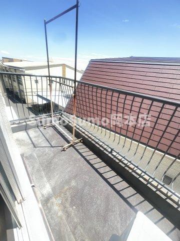 バルコニー　開放的で明るい空間を演出してくれるバルコニーです