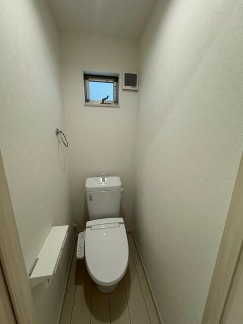 トイレ　別号室参考写真